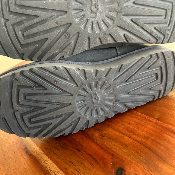 Uggs **nearly new**Klea size 10 - Picture 9 of 14